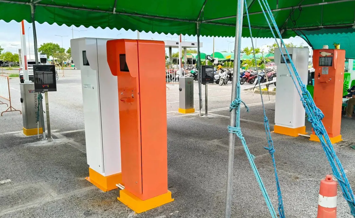 ผลงานติดตั้ง ลานจอดรถ Grab — ระบบบริหารลานจอด VAS Parking + กล้องอ่านป้ายทะเบียน